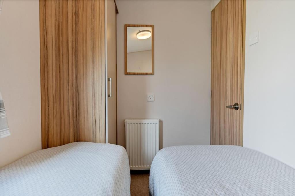Tattershall Lakes: Sally'S Superior Stay Dış mekan fotoğraf