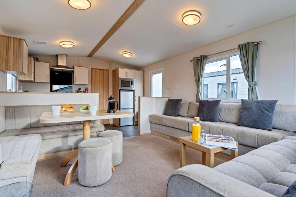 Tattershall Lakes: Sally'S Superior Stay Dış mekan fotoğraf